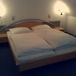 Royal Garden Guest house 3*